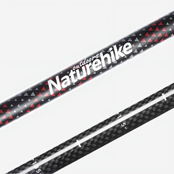 Bâtons de Randonnée Carbone Ultra Légers 135 cm – Télescopiques, Antichoc, Pointe Tungstène, Lot de 2 pour Trekking et Alpinisme